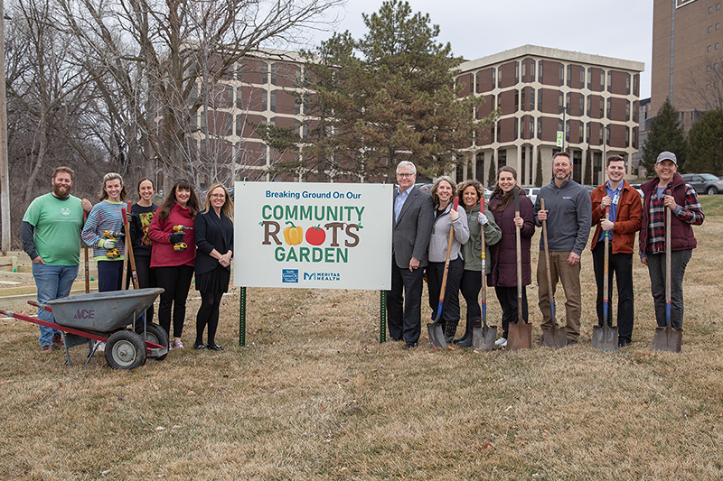 Groundbreaking group photo